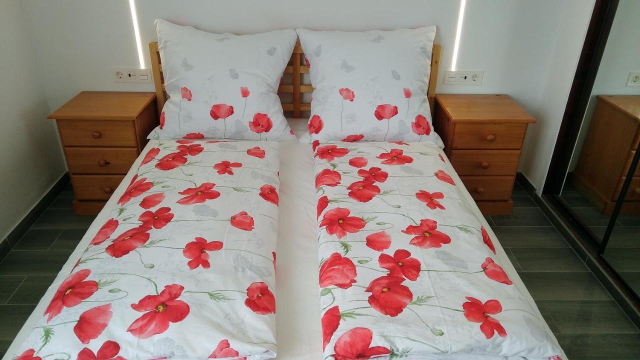 Room With Private Bathroom And Sea View, 50 M Del Mar Radazul Exterior photo
